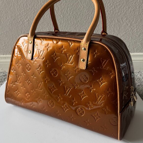 Louis Vuitton Bronze Monogram Vernis Tompkins Square Bag - EXCELLENT CONDITION - Picture 2 of 16